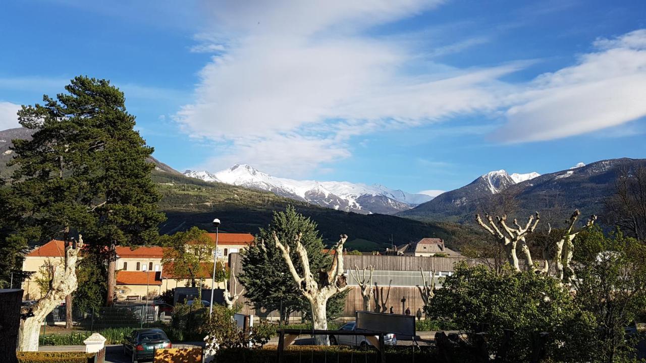 Villa Notre-Dame Эмбрён Экстерьер фото